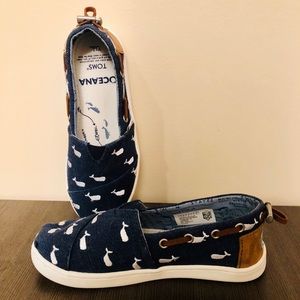 BNNW,  Tom’s Boy Navy whale boat shoes